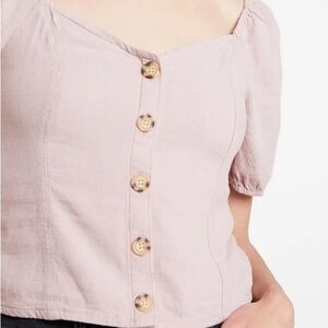 Abercrombie & Fitch • Button-Down Puff Sleeve top